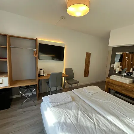Hotel Drei Koenige 2*