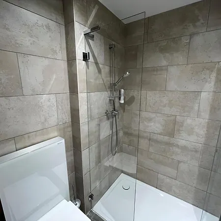 Drei Koenige מלון 3*